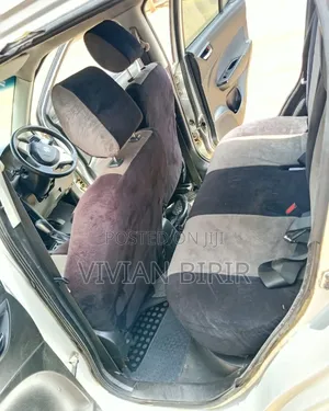 Suzuki Swift 2011 Silver
