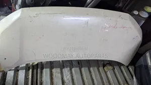 Honda Stepwagon Bonnet