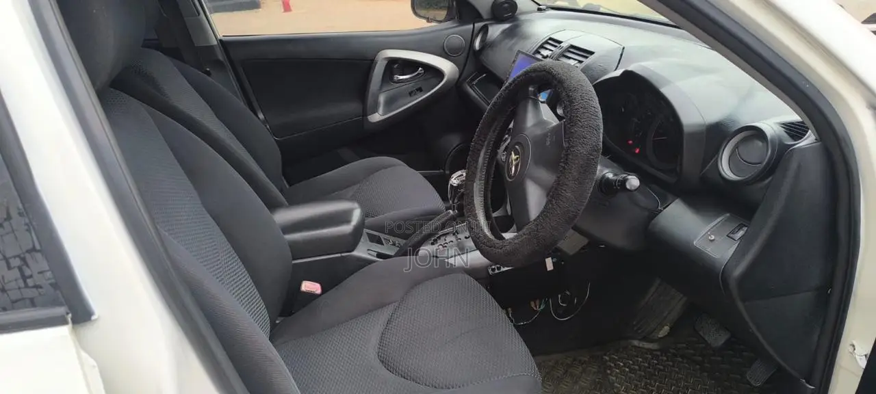 Toyota RAV4 2007 White