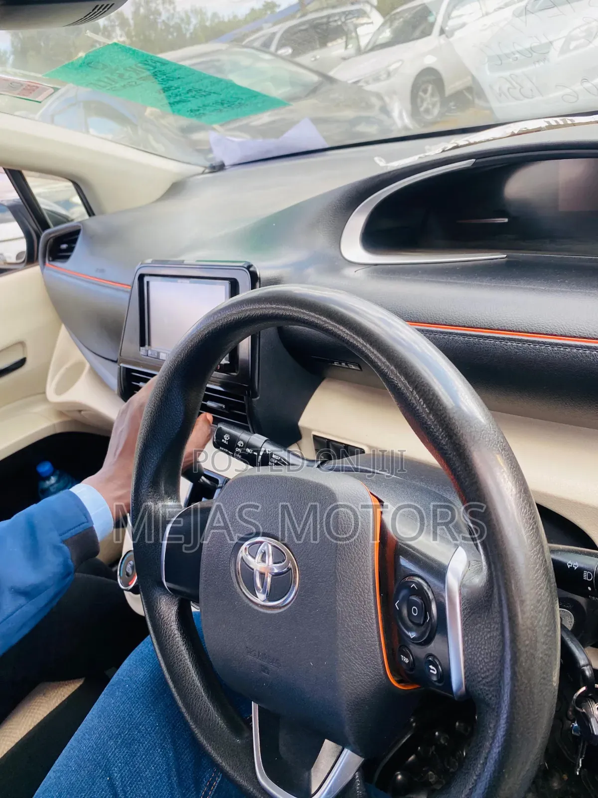 Toyota Sienta 2017 Black