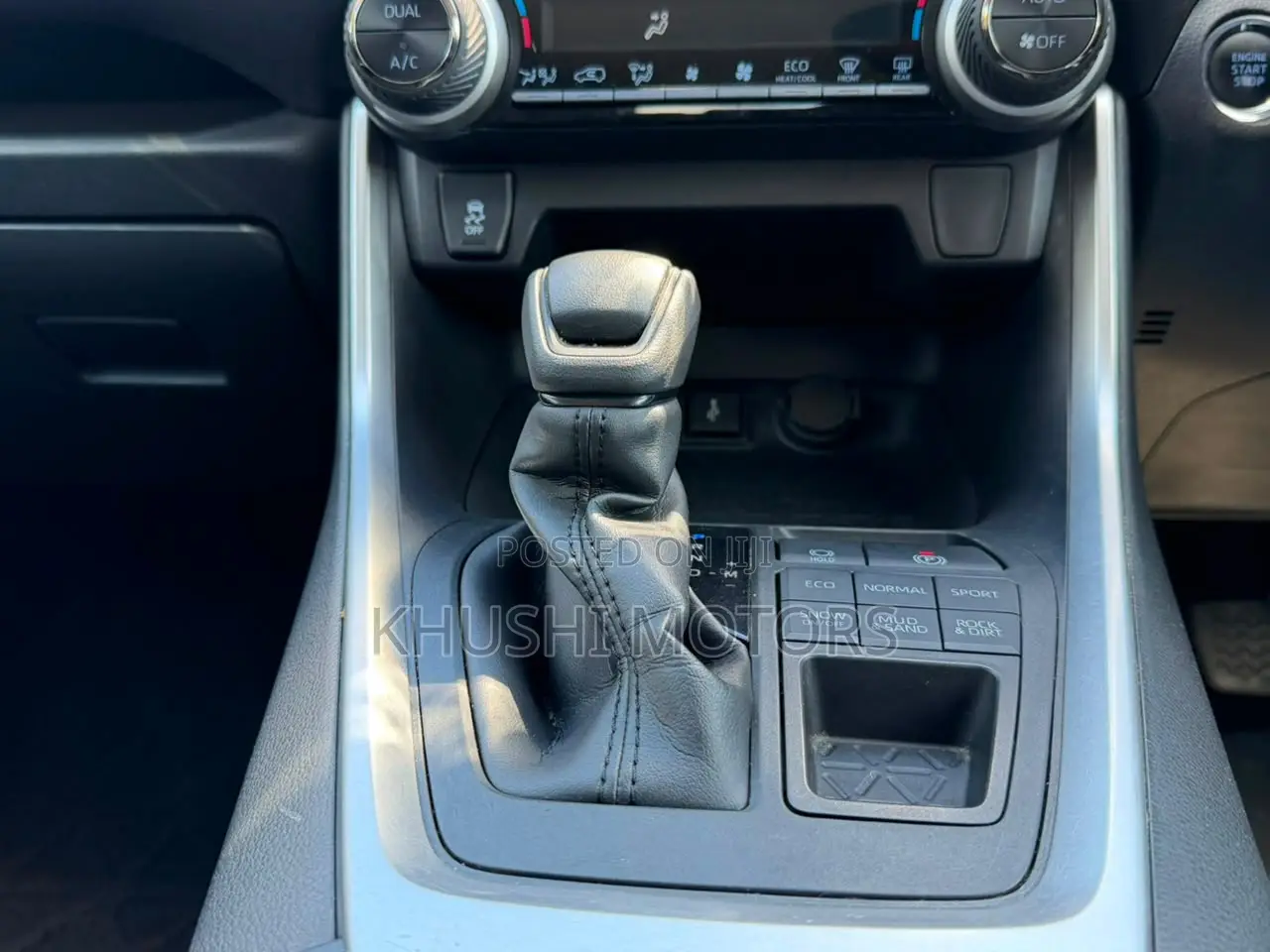 Toyota RAV4 2021 Silver