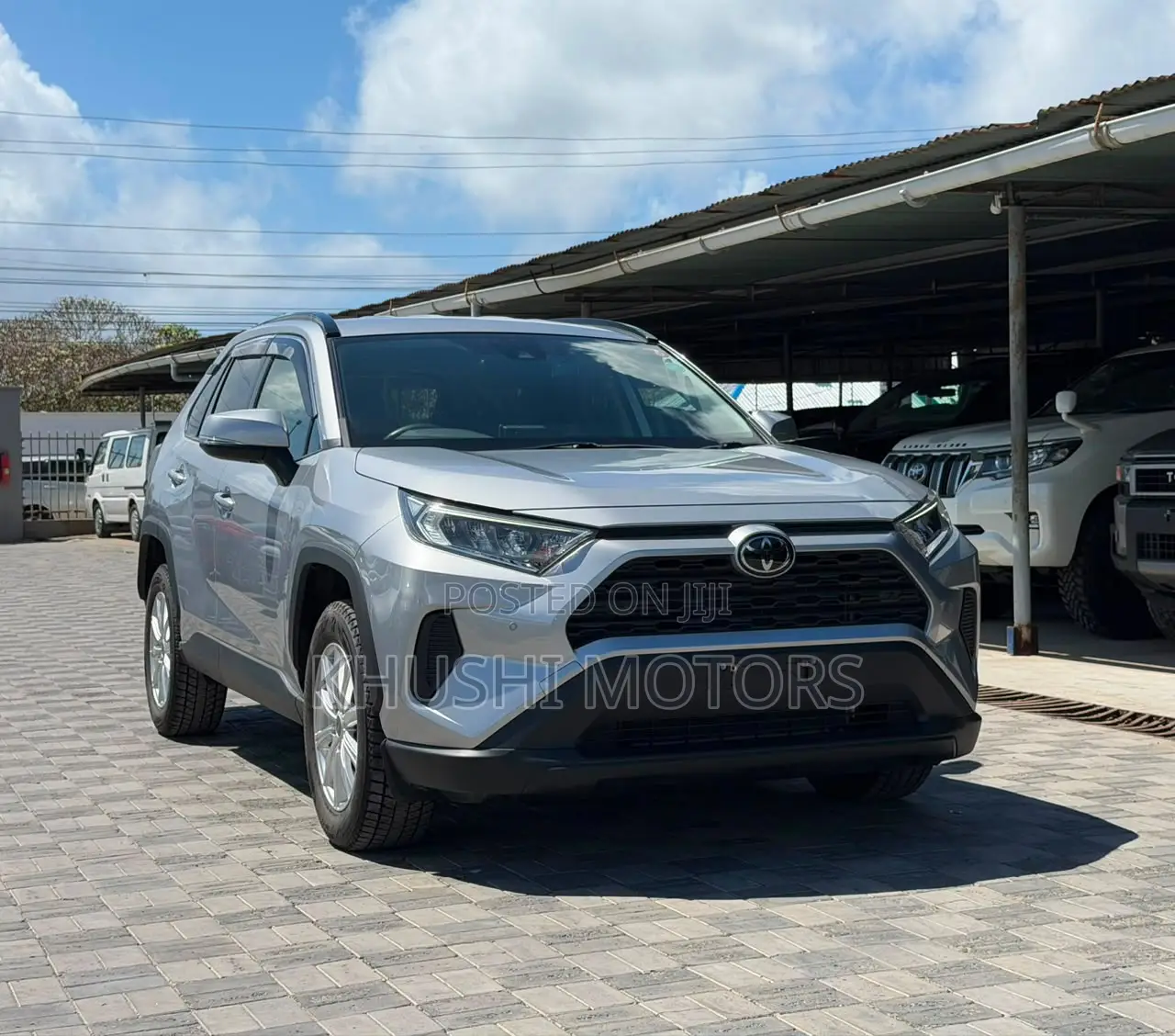 Toyota RAV4 2021 Silver