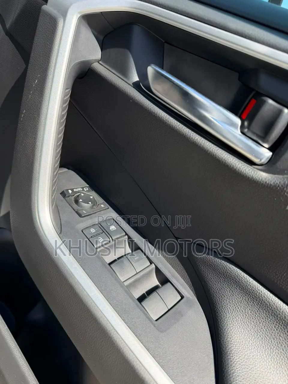 Toyota RAV4 2021 Silver