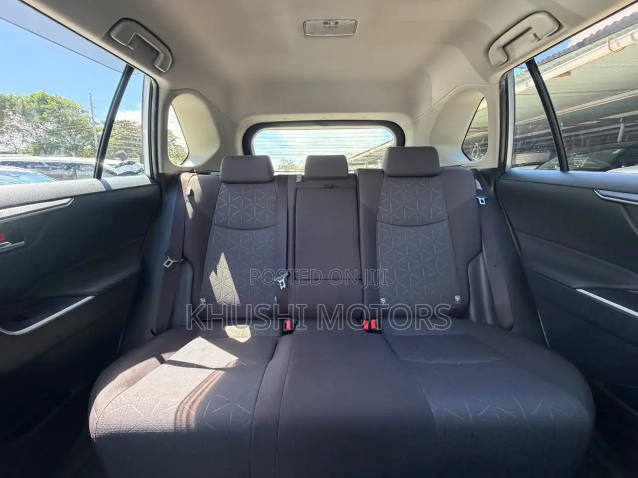 Toyota RAV4 2021 Silver