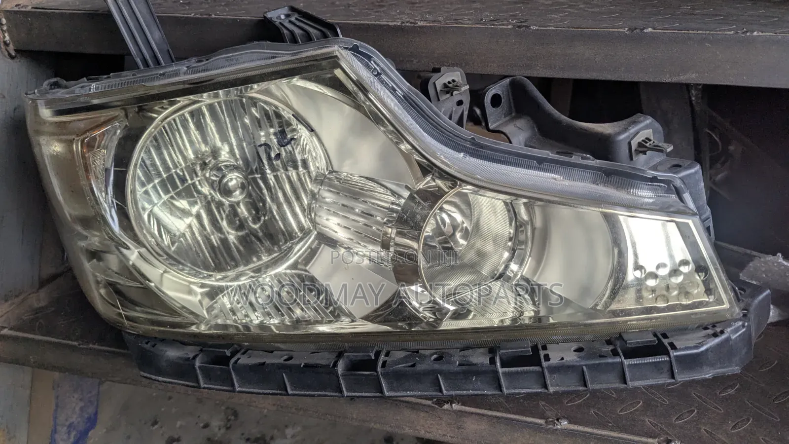 Honda Stepwagon Headlight
