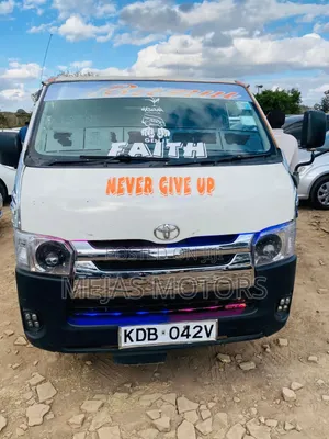 Toyota HiAce 2013 White