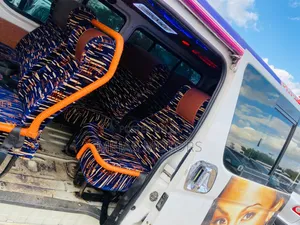 Toyota HiAce 2013 White