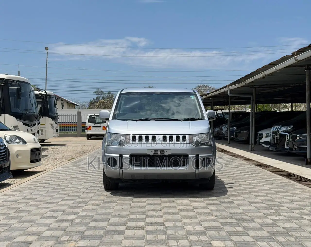 Mitsubishi Delica 2016 Silver
