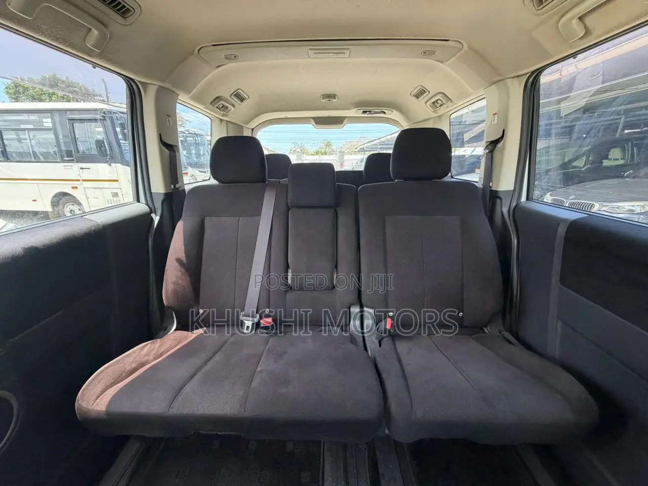 Mitsubishi Delica 2016 Silver