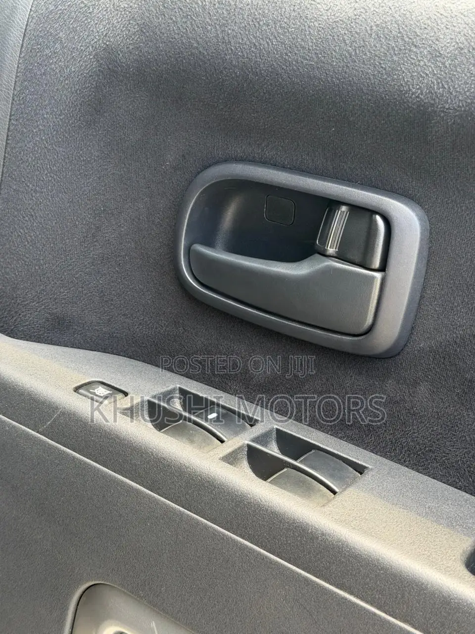 Mitsubishi Delica 2016 Silver