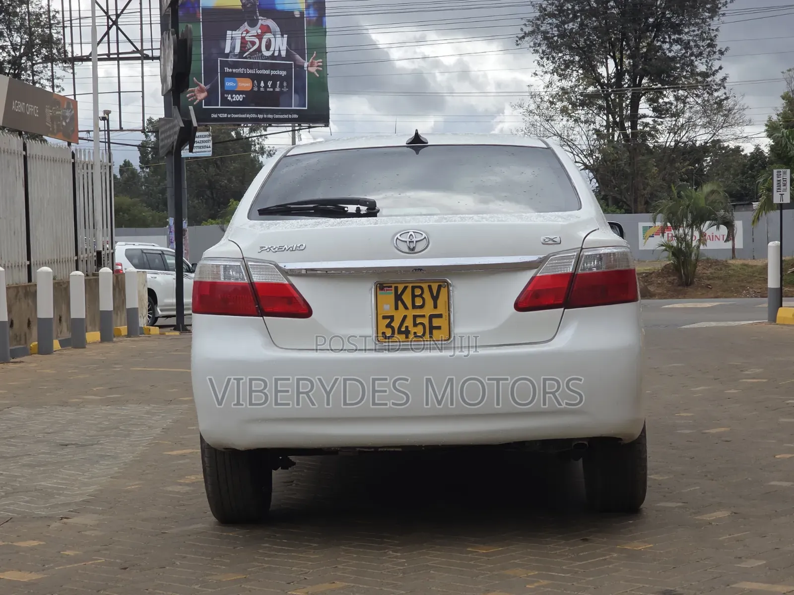 Toyota Premio 2008 White
