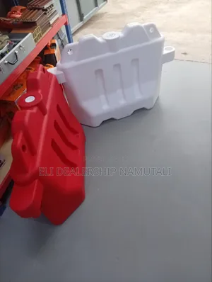 Heavy Duty Plastic Traffic Barrier –Water/Sand Fillable Safety Barrier