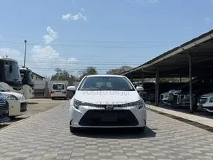 Toyota Corolla Touring 2020 White