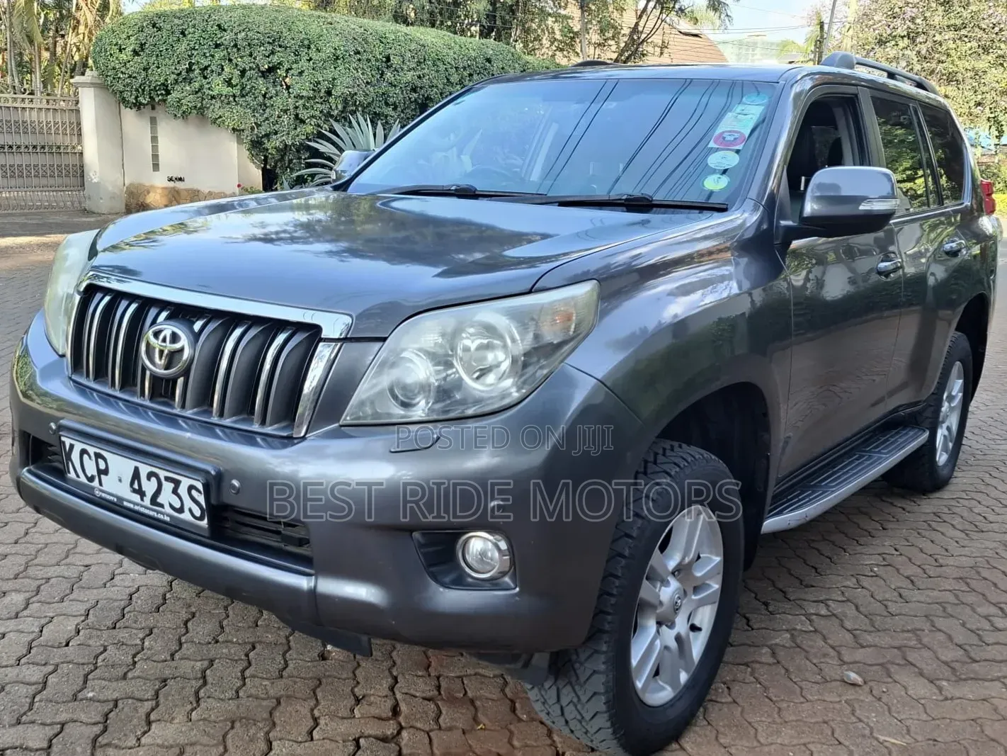 Toyota Land Cruiser Prado 2010 Gray