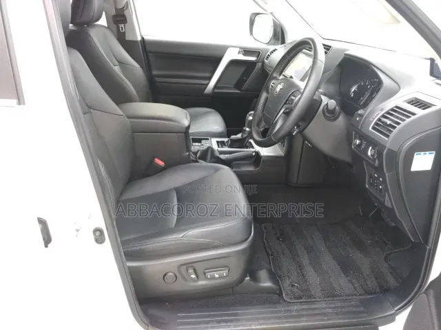 Toyota Land Cruiser Prado 2021 White