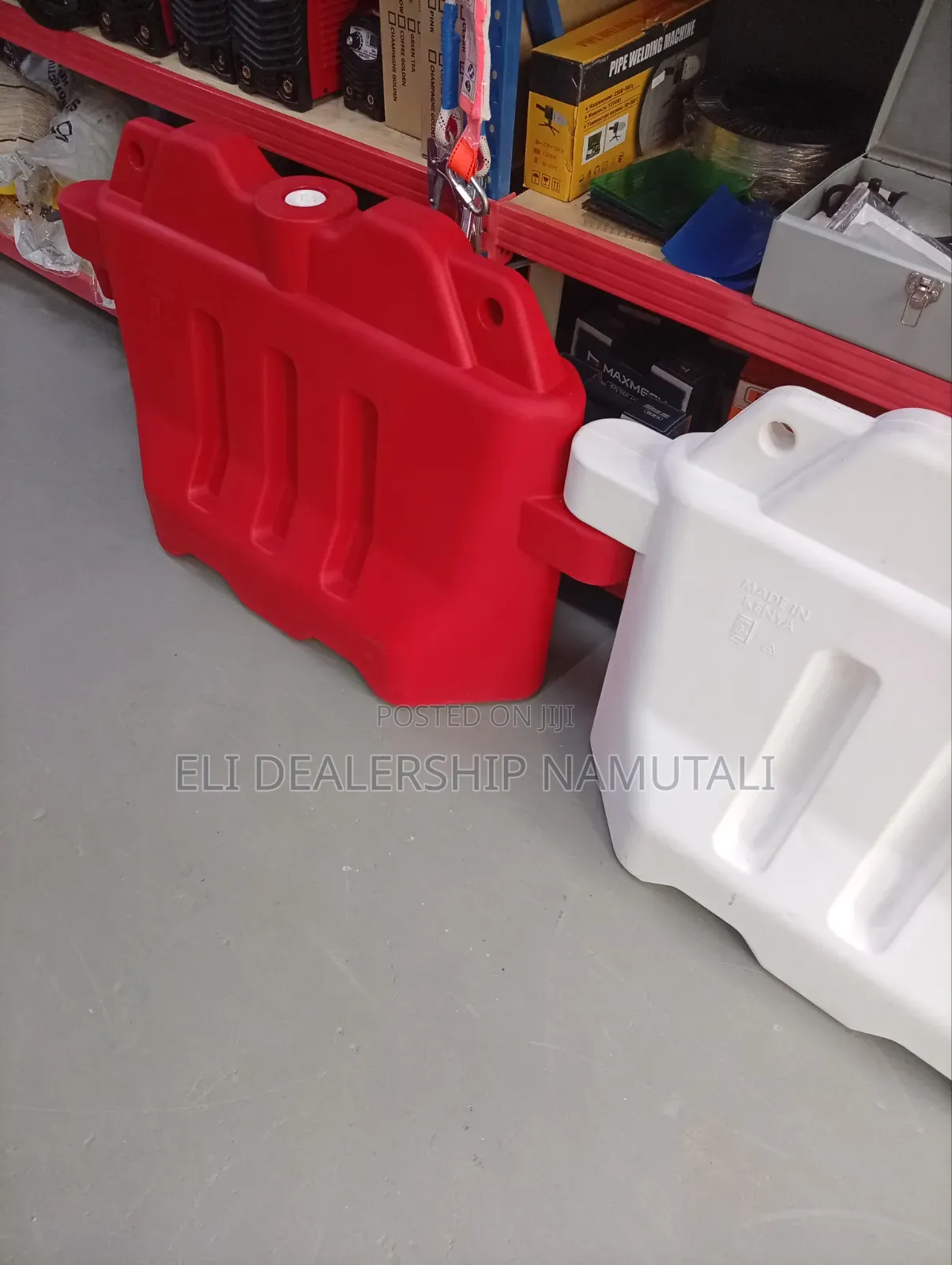 Red & White Plastic Road Barrier – Water Filled Traffic Safety Barrier