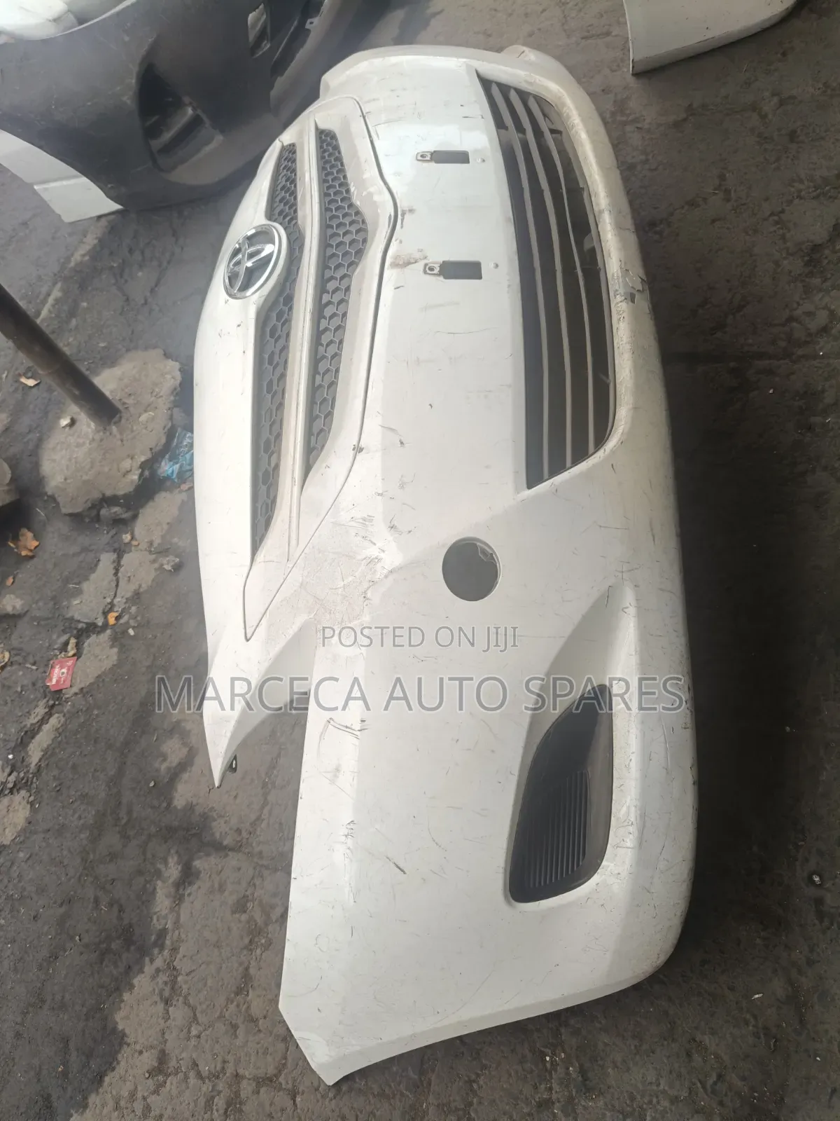 Bumper  Toyota Belta