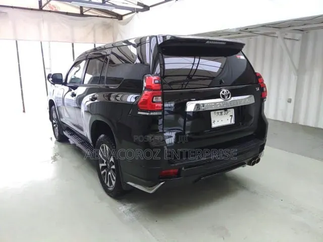Toyota Land Cruiser Prado 2021 Black
