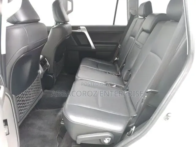 Toyota Land Cruiser Prado 2021 Black
