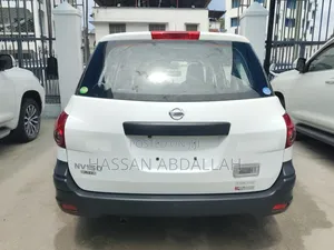 Nissan Advan 2019 White