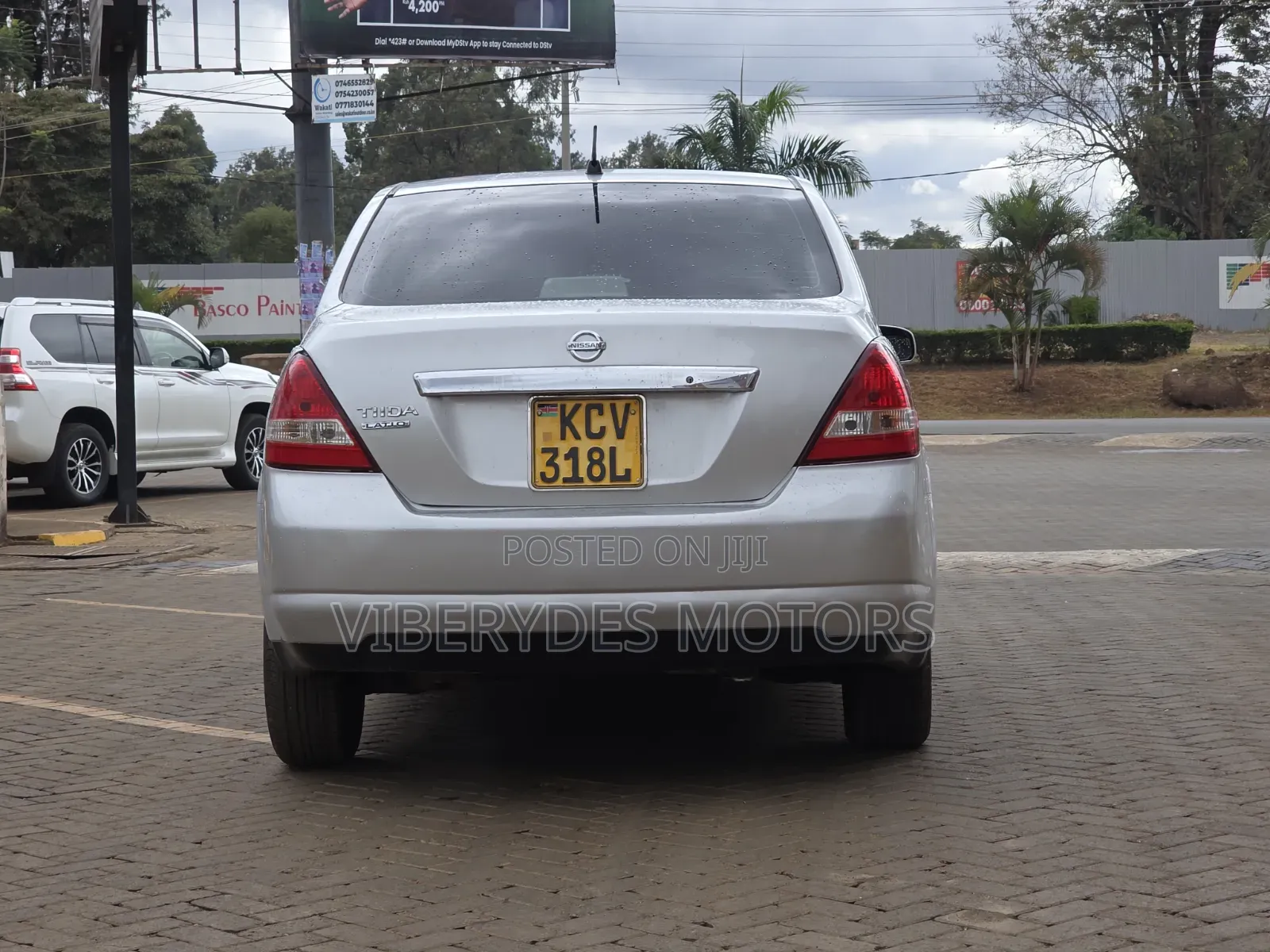 Nissan Tiida 2013 Silver