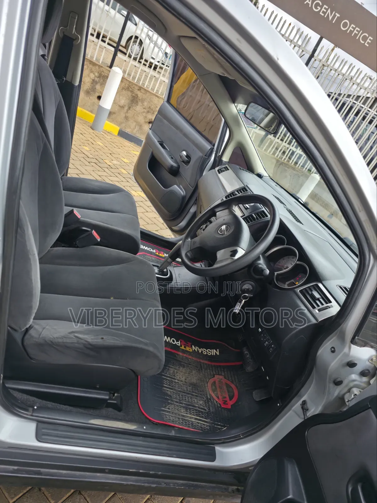 Nissan Tiida 2013 Silver