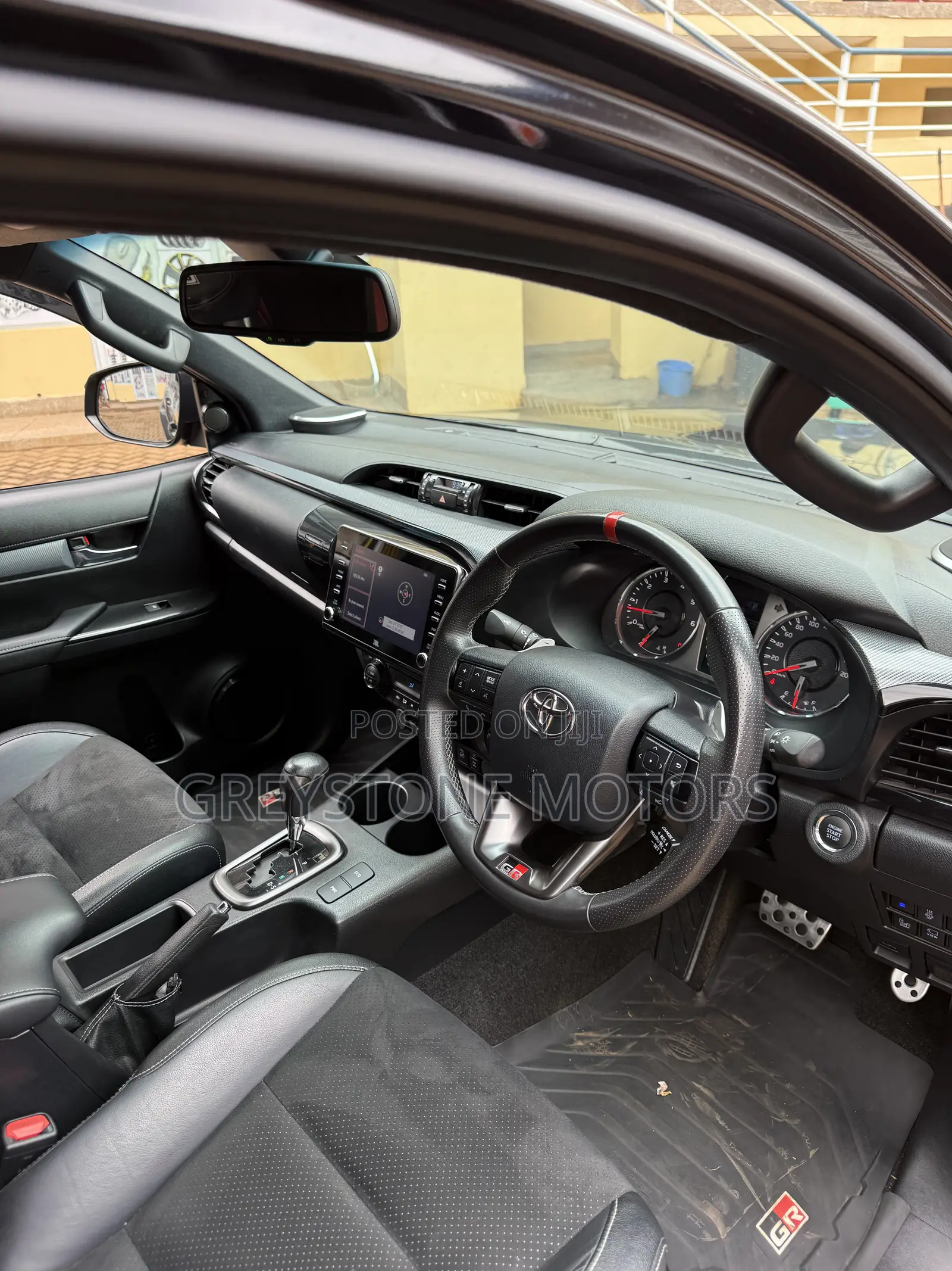 Toyota Hilux 2023 Black