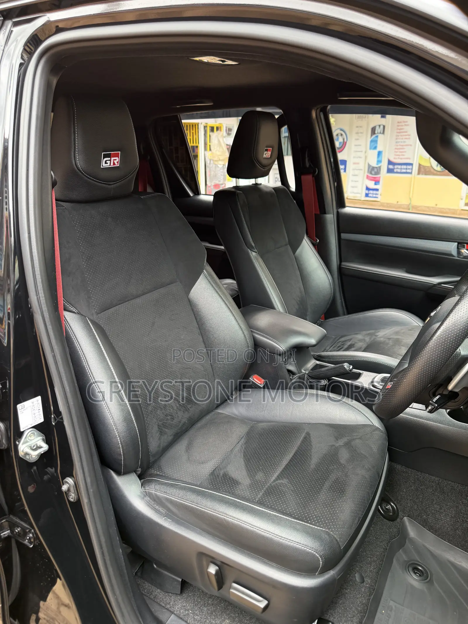 Toyota Hilux 2023 Black