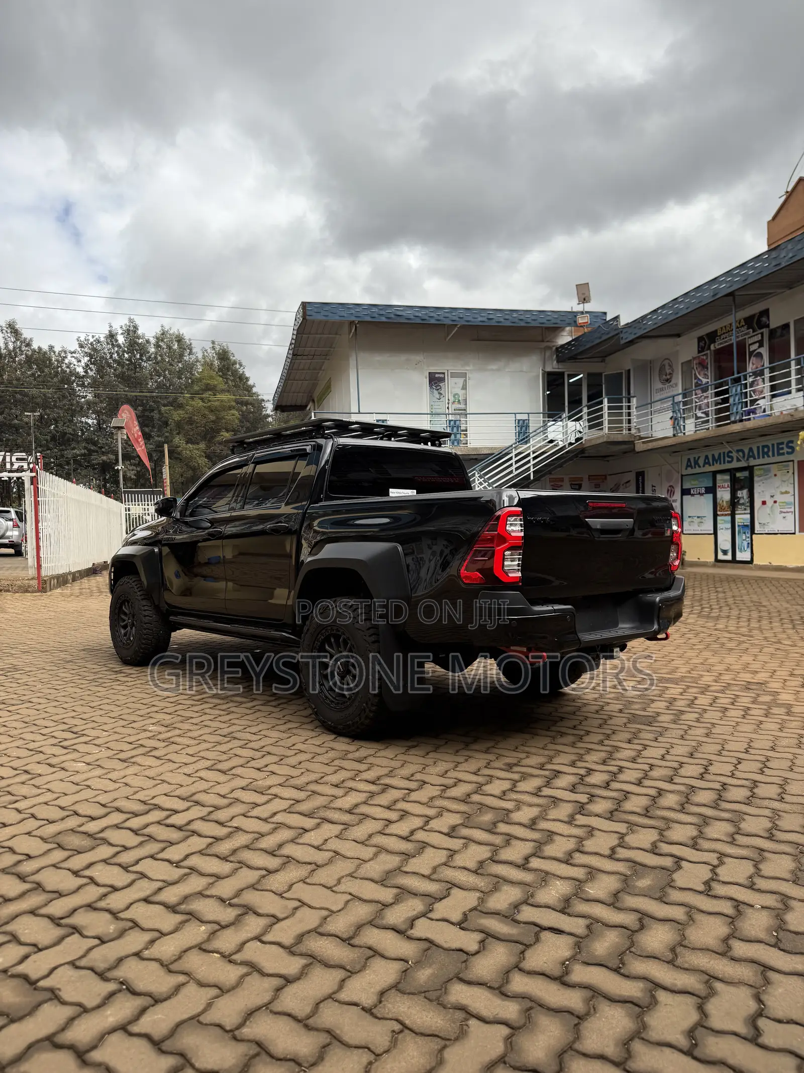 Toyota Hilux 2023 Black