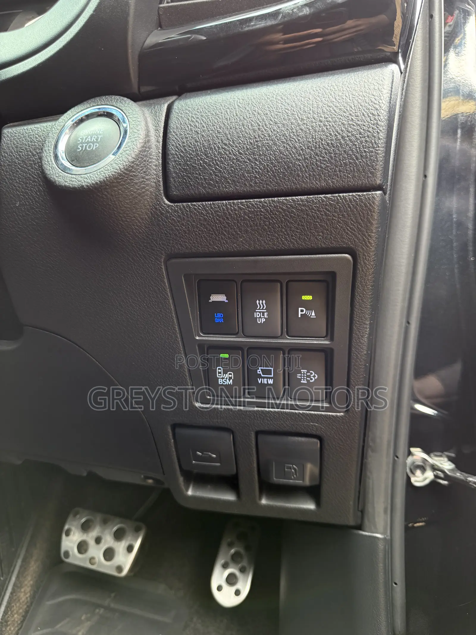Toyota Hilux 2023 Black