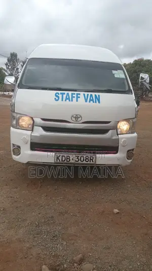 Toyota HiAce 2014 White