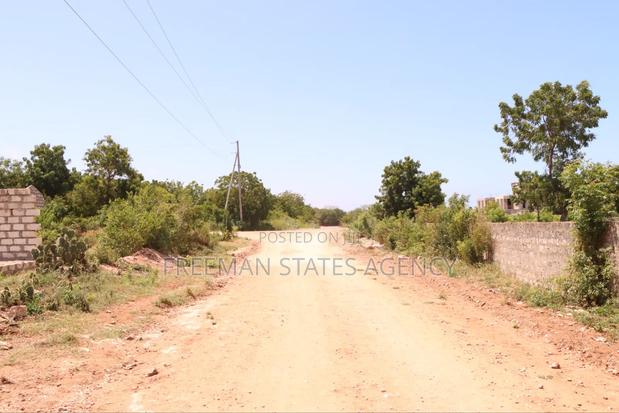 KILIFI BOFA 50x100 PLOT - 5min Walk to the Beach - thumbnail 4