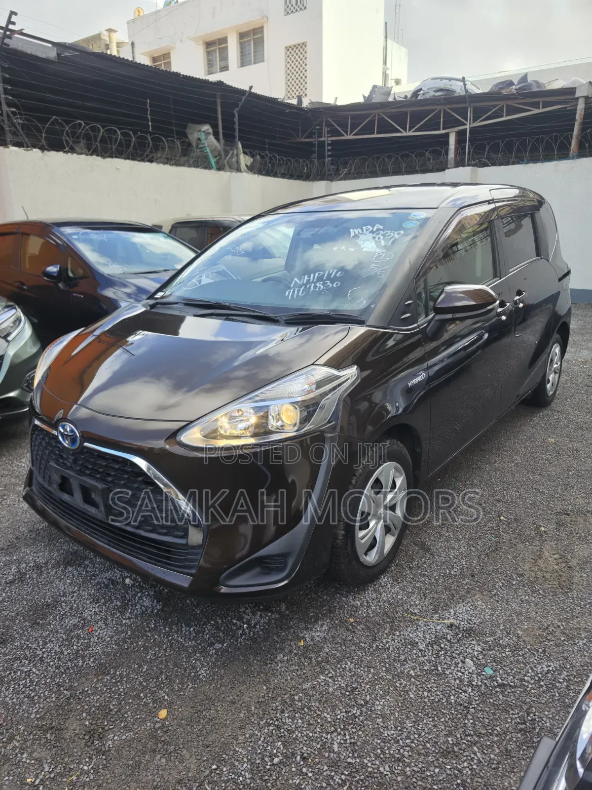 Toyota Sienta 2020 Brown