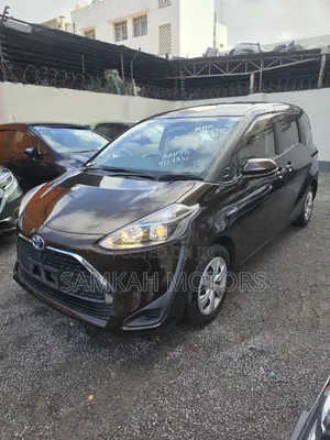 Toyota Sienta 2020 Brown