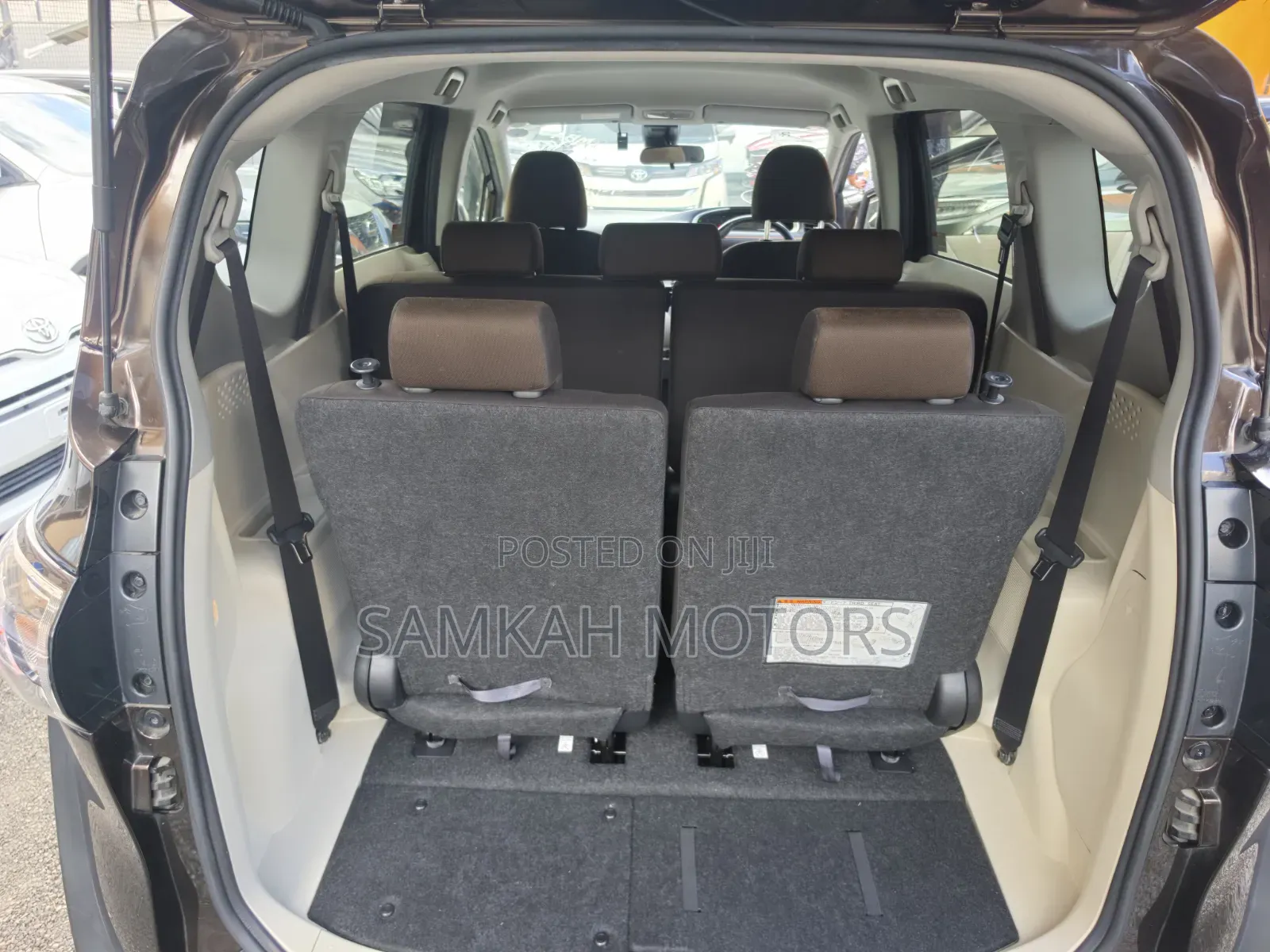 Toyota Sienta 2020 Brown