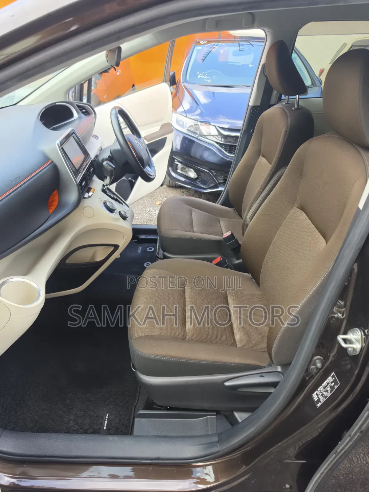 Toyota Sienta 2020 Brown