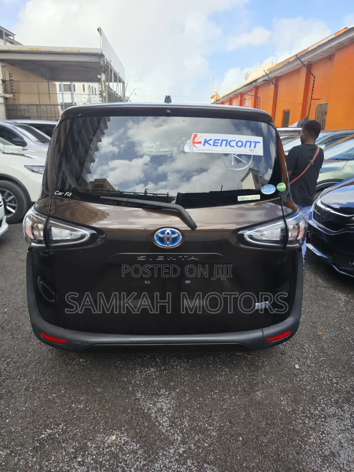Toyota Sienta 2020 Brown