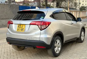 Honda Vezel 2015 Silver