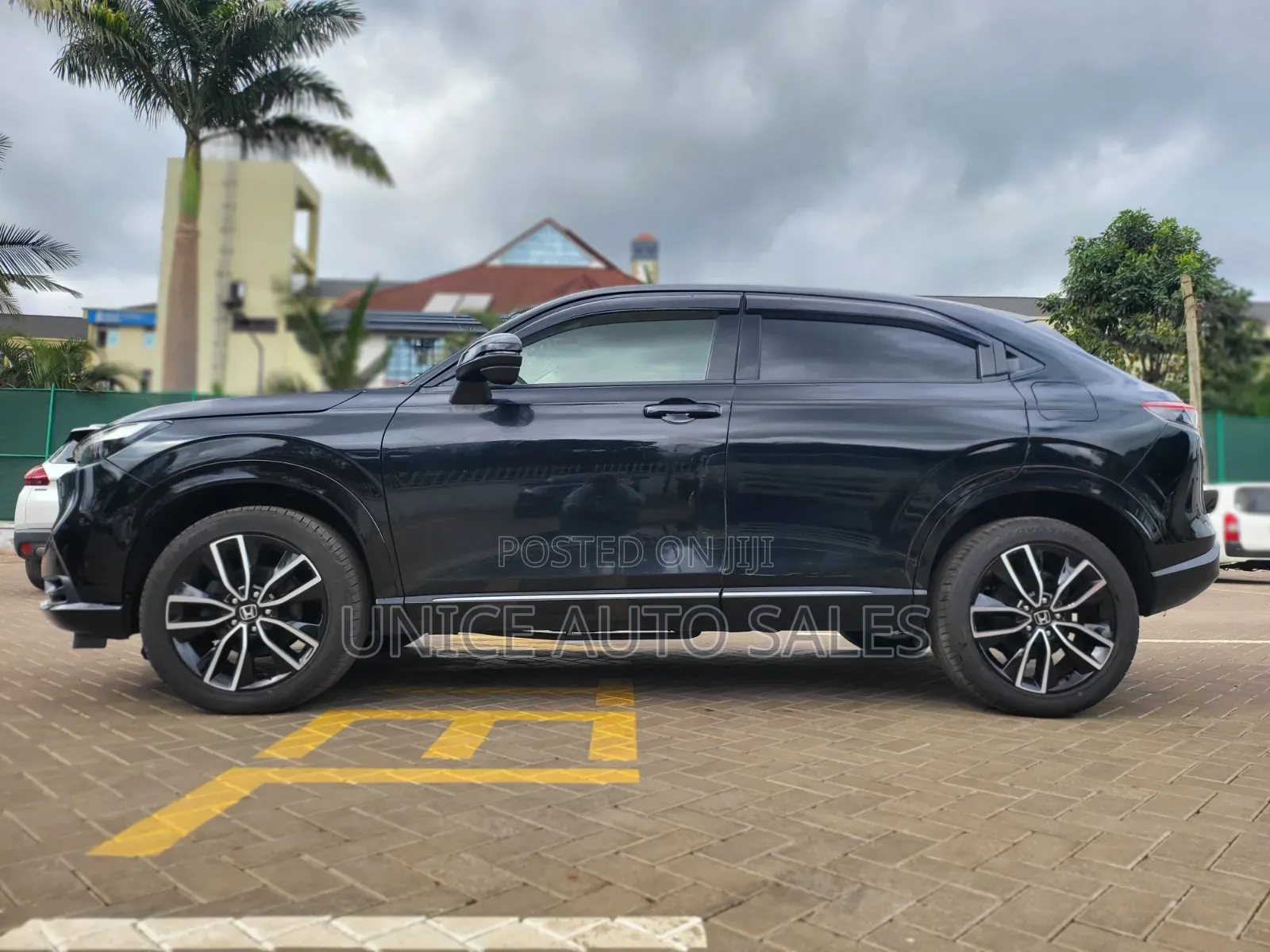 Honda Vezel 2021 Black