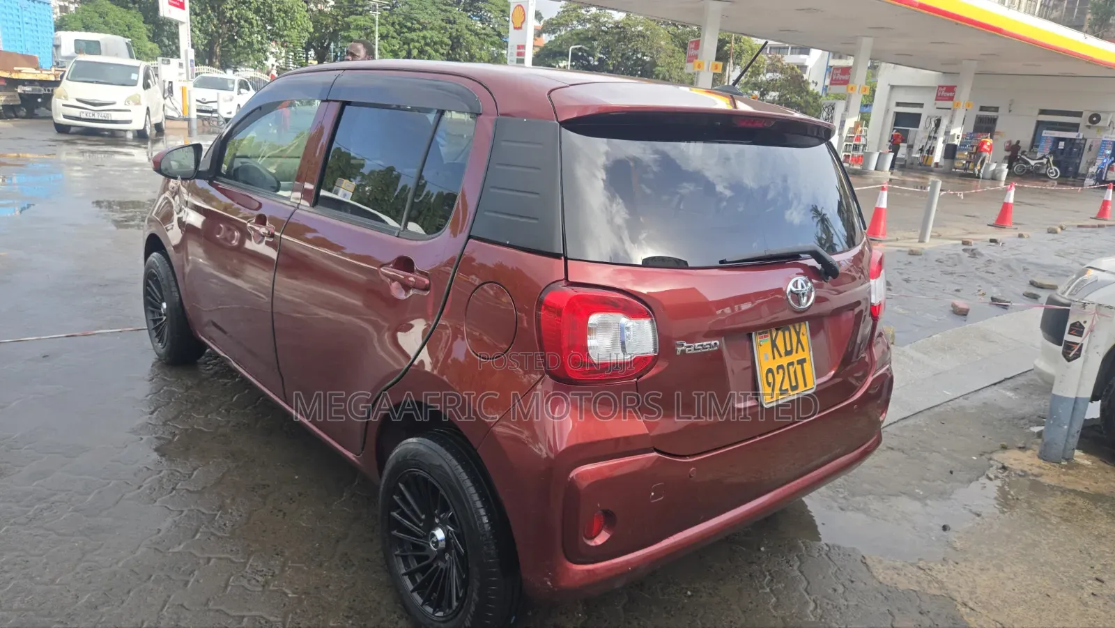 Toyota Passo 2019 Maroon