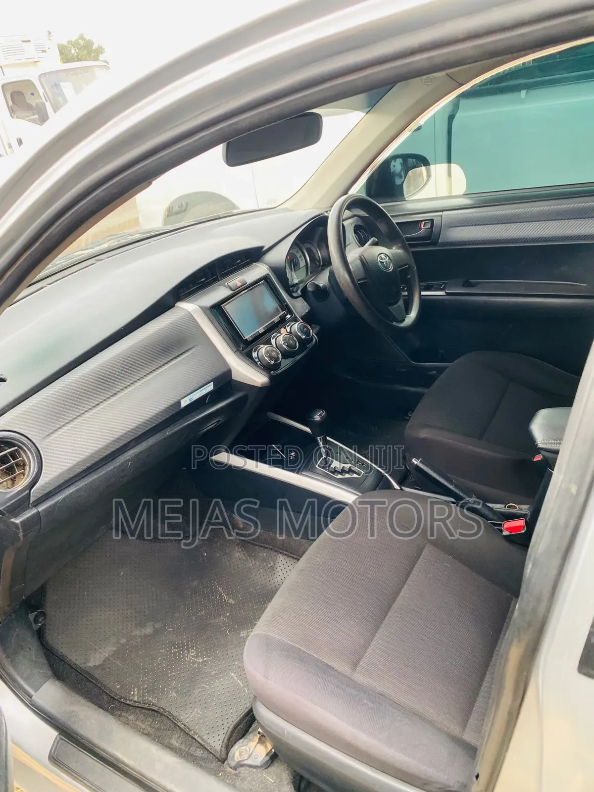 Toyota Corolla Fielder 2015 Silver