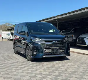 Toyota Noah 2019 Blue