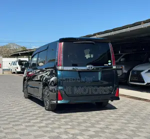 Toyota Noah 2019 Blue