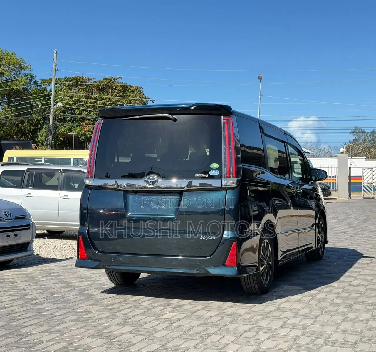 Toyota Noah 2019 Blue