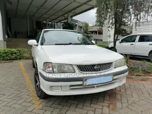 Nissan FB15 2004 White