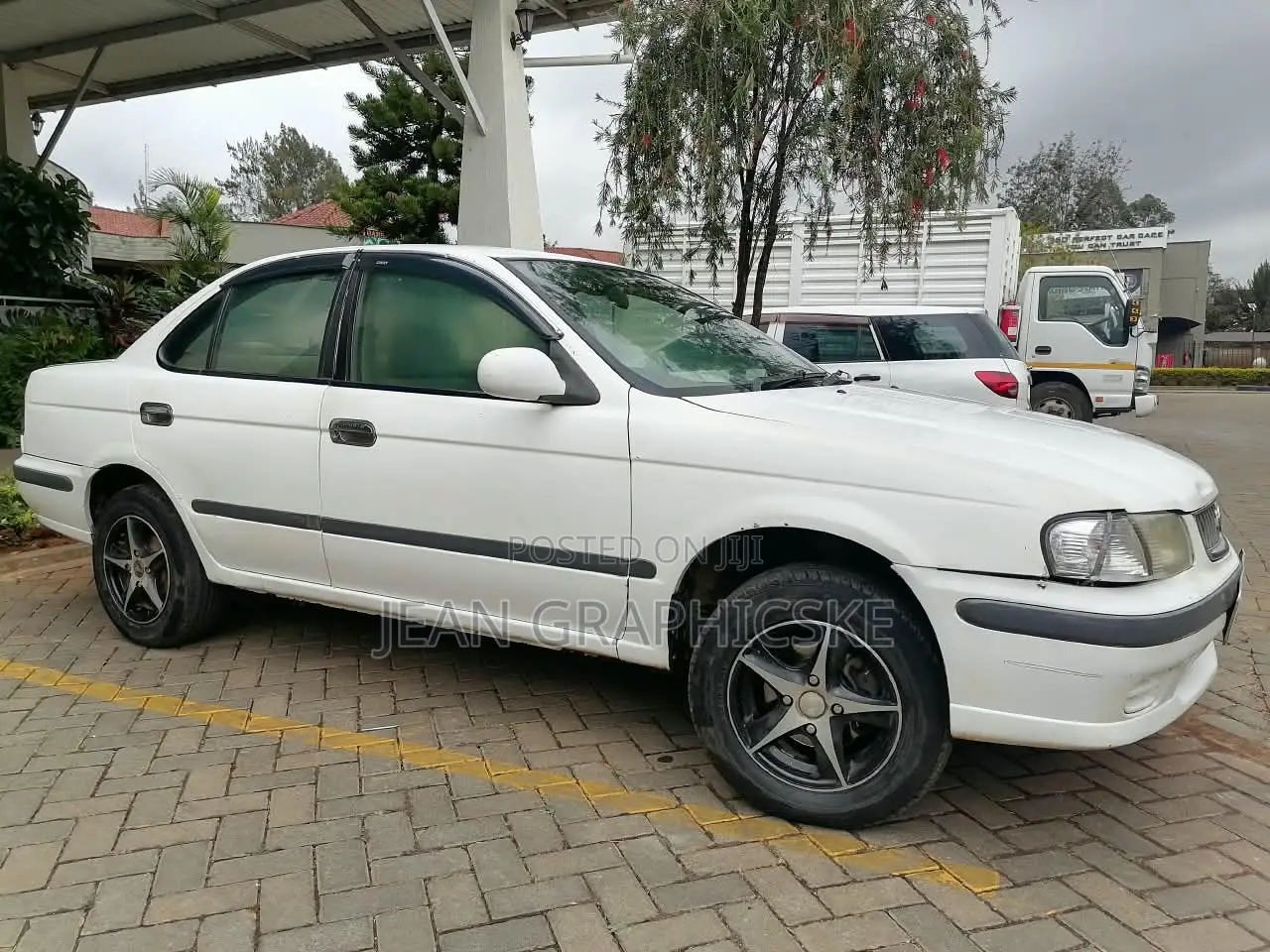 Nissan FB15 2004 White