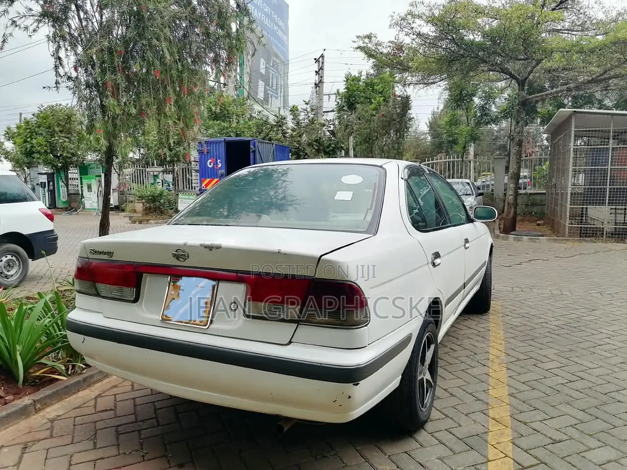 Nissan FB15 2004 White