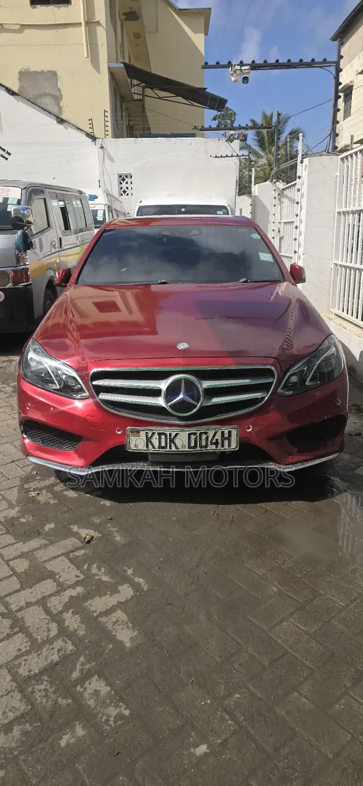 Mercedes-Benz E250 2018 Red