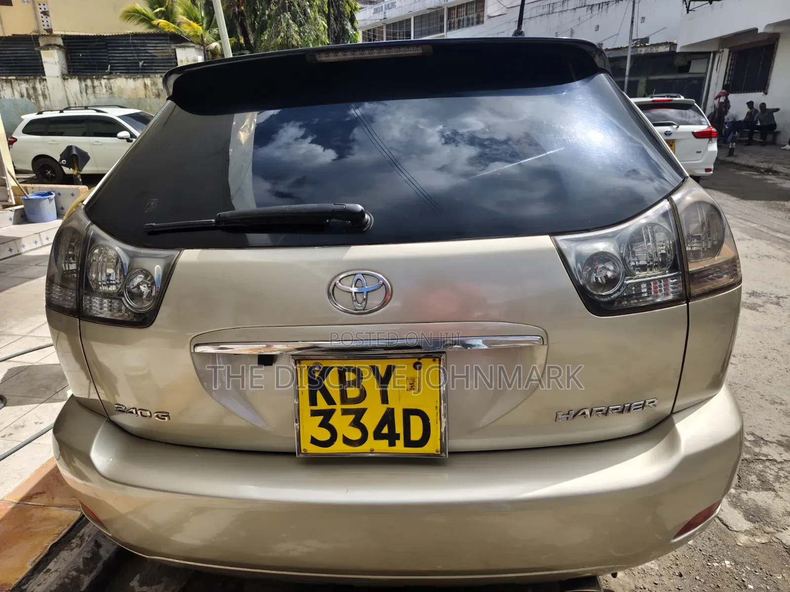 Toyota Harrier 2008 Gold
