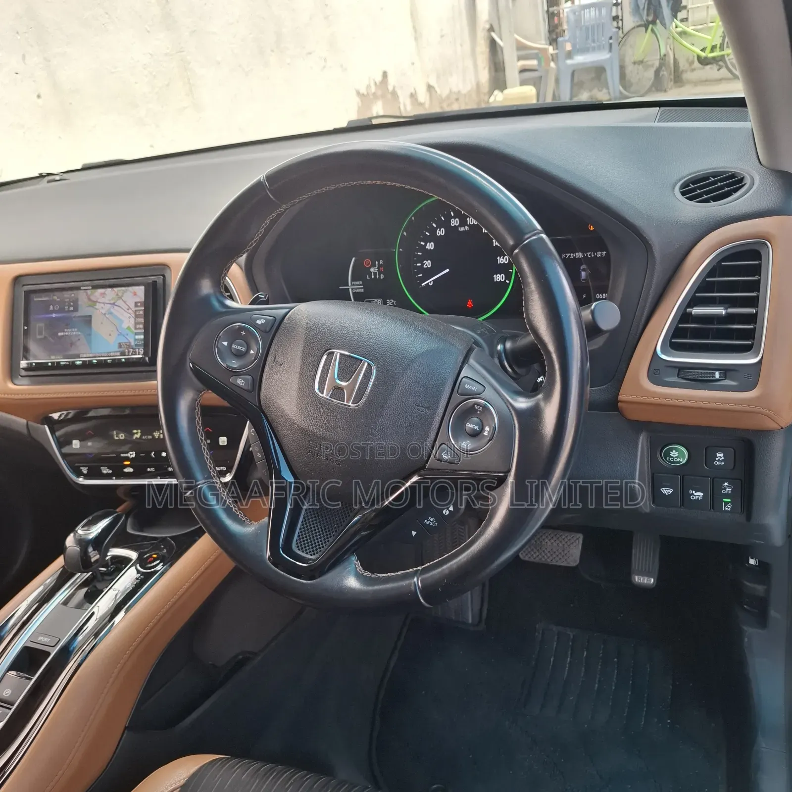 Honda Vezel 2019 White